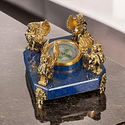 Компас «Грифоны» из лазурита с бронзой — фотография 1
