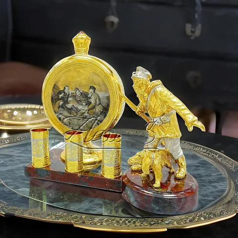 Набор с флягой и тремя стопками из Златоуста на яшме