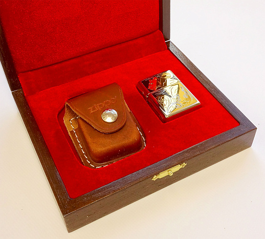 Бензиновая зажигалка Zippo "Орел" № 4