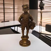 Композиция «Озорник» из бронзы — фотография 1