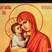 На память: Икона деревянная "Богоматерь Почаевская" — фотография 3